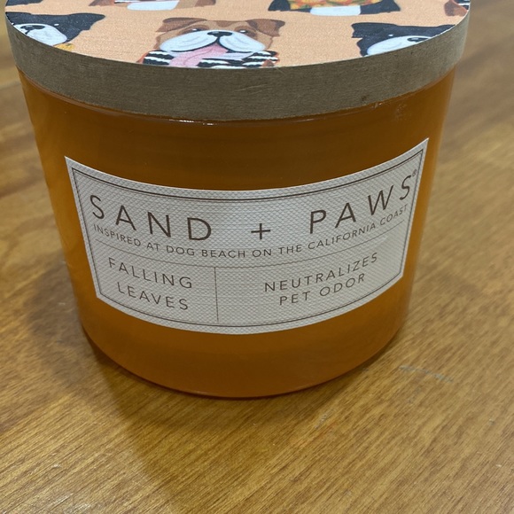 NWOT. Sand + Paws, 2-wick, 12oz., jar candle with lid. - Picture 6 of 8